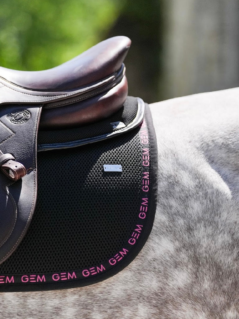 Tapis de selle Mesh Obstacle Noir/Rose